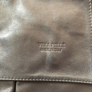 Vera Pelle crossbody black leather